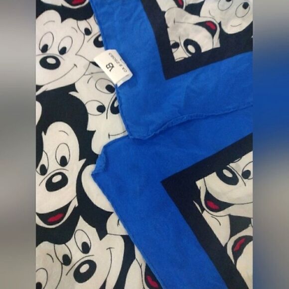 Mickey Mouse Disney 💯 Silk Scarf Square Neck Scarf EUC Vintage - Picture 10 of 13